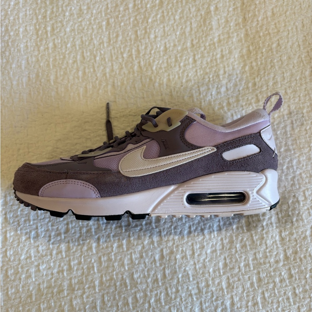 BRAND NEW Nike Air Max 90 Futura ‘Daybreak Lilac Bloom’ ~ W8.5